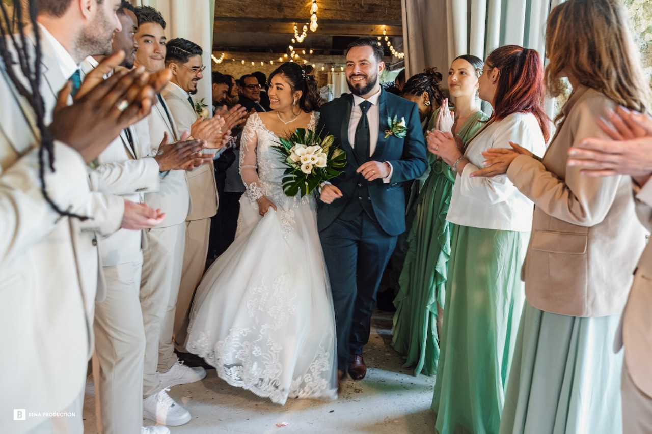 L'émouvant mariage civil d'Andréa et Romain le 27 Avril 2024 à la Mairie de Brunoy, suivi de la cérémonie laïque et de la soirée au Château de Bourguignon