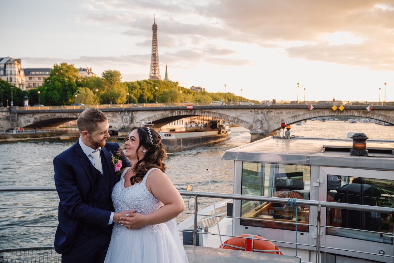 Le superbe mariage sur l’eau de Nathália et Ugo à bord du VIP Paris Yacht Hôtel